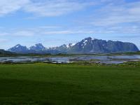 Blick über die Schären nach Eggum mit Jellvollstinden - Lofoten